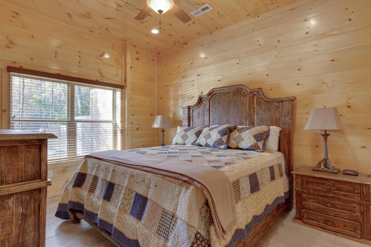 Smoky Mountain Splash, 6 Bedroom, Private Pool, WiFi, Pool Table, Sleeps 18 Gatlinburg Buitenkant foto